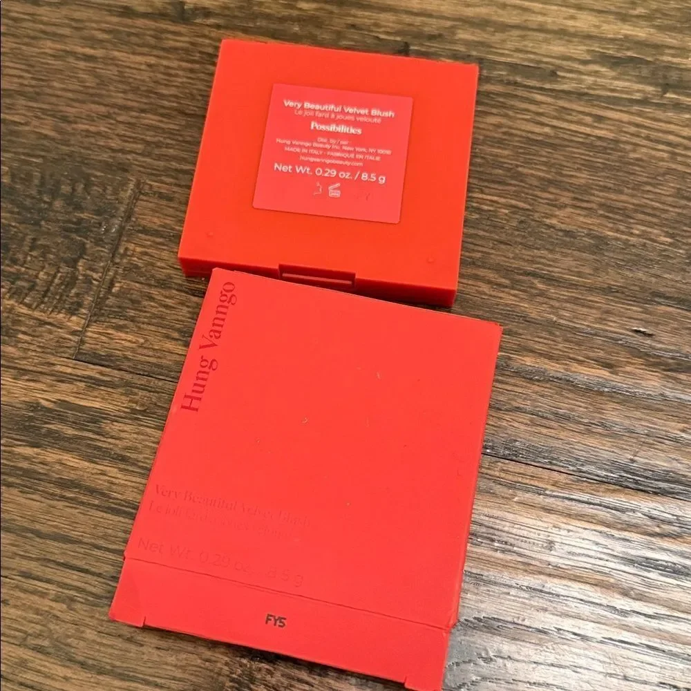 HUNG VANNGO BEAUTY Very Beautiful Matte Velvet Blush